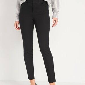 High-Rise Pixie Skinny Pants - Black | Size 6